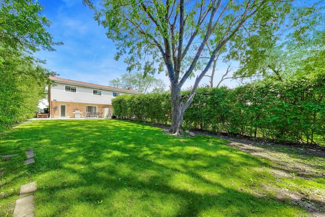 9448 N Oak Avenue, Des Plaines, IL 60016