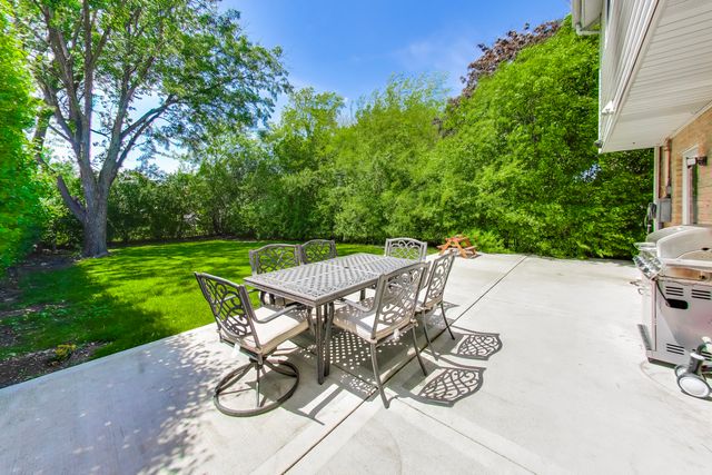 9448 N Oak Avenue, Des Plaines, IL 60016