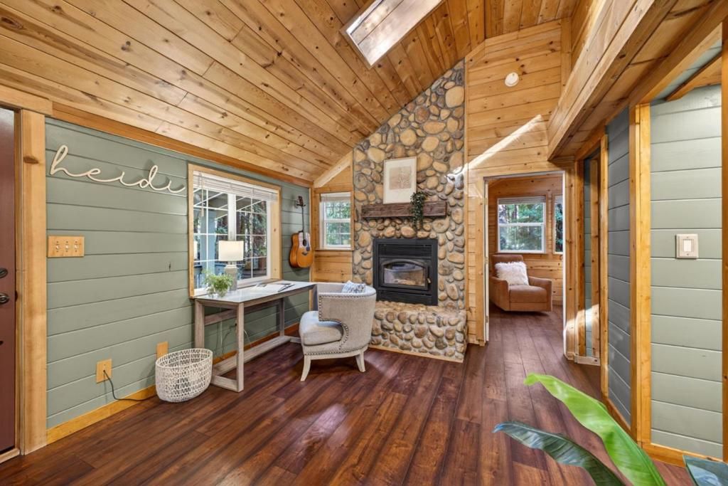 Image 16 of property listing at 515 Burnside, Boulder Creek, CA 95006