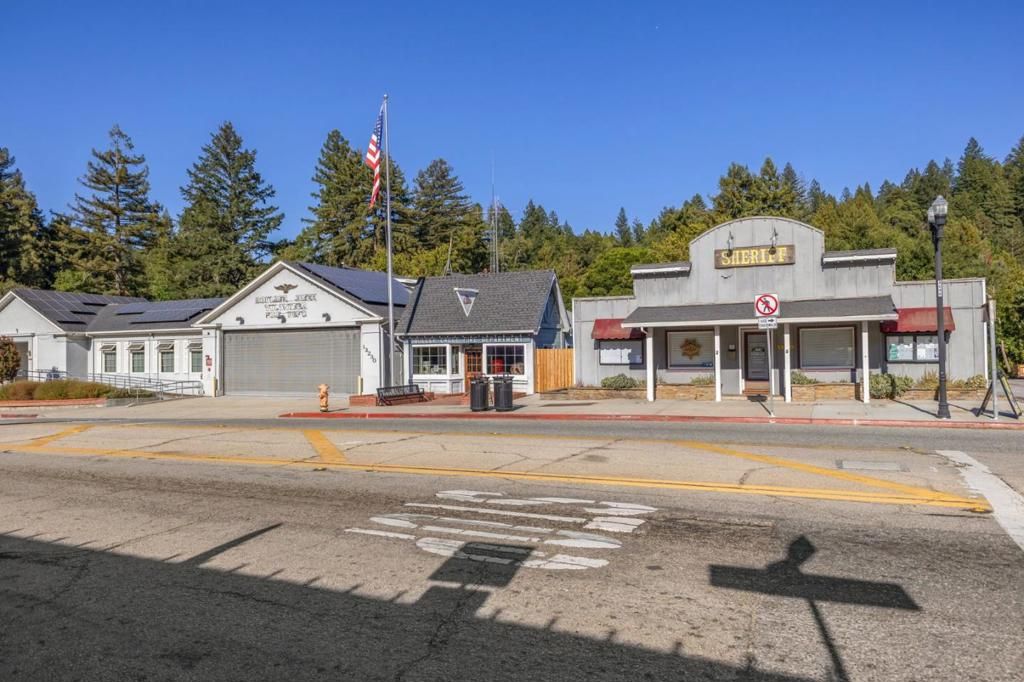 Image 72 of property listing at 515 Burnside, Boulder Creek, CA 95006