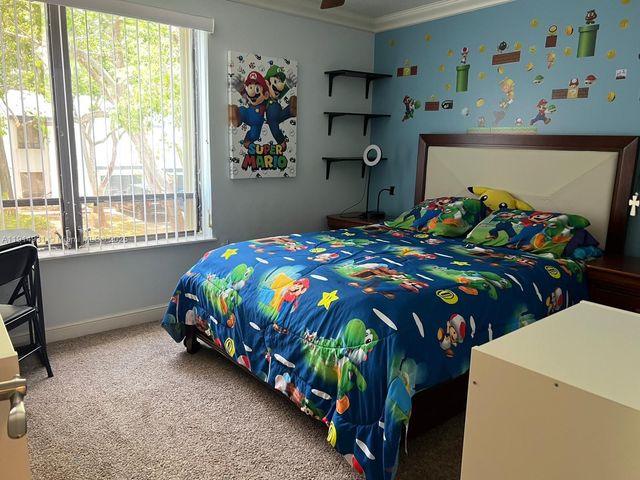 9894 Fairway Cove Ln, Plantation, FL 33324