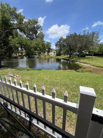 9894 Fairway Cove Ln, Plantation, FL 33324
