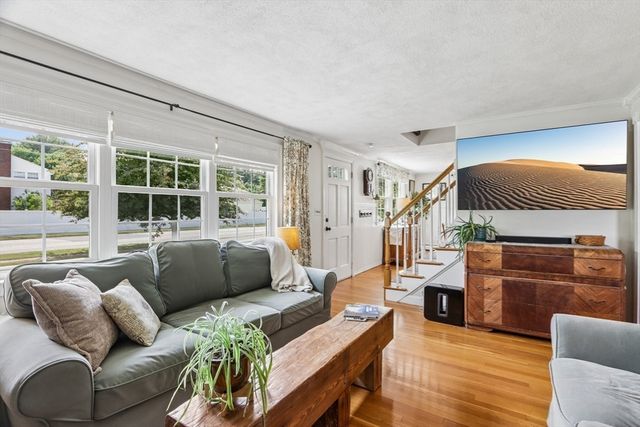 62 Charme Rd, Billerica, MA 01821