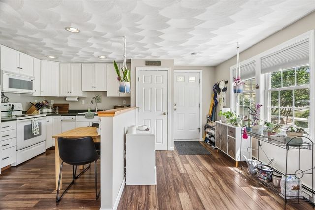 62 Charme Rd, Billerica, MA 01821
