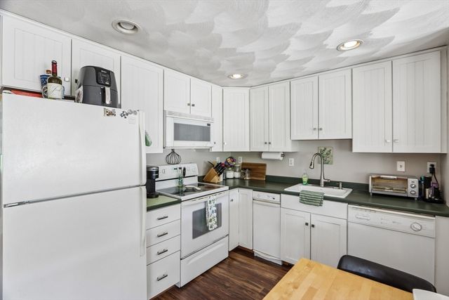 62 Charme Rd, Billerica, MA 01821