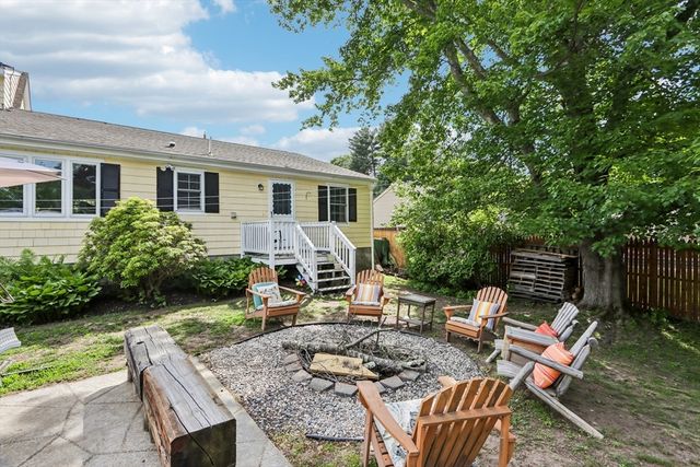 62 Charme Rd, Billerica, MA 01821