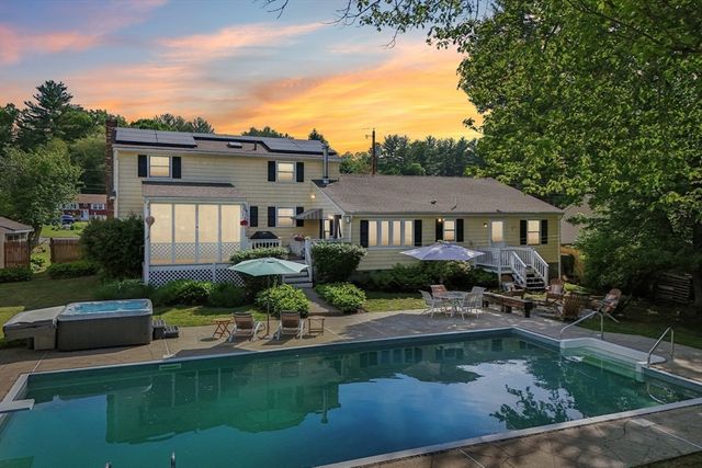 62 Charme Rd, Billerica, MA 01821