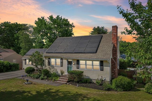 62 Charme Rd, Billerica, MA 01821