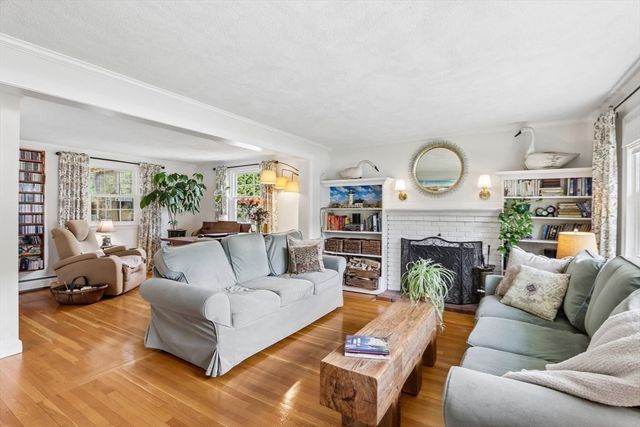 62 Charme Rd, Billerica, MA 01821