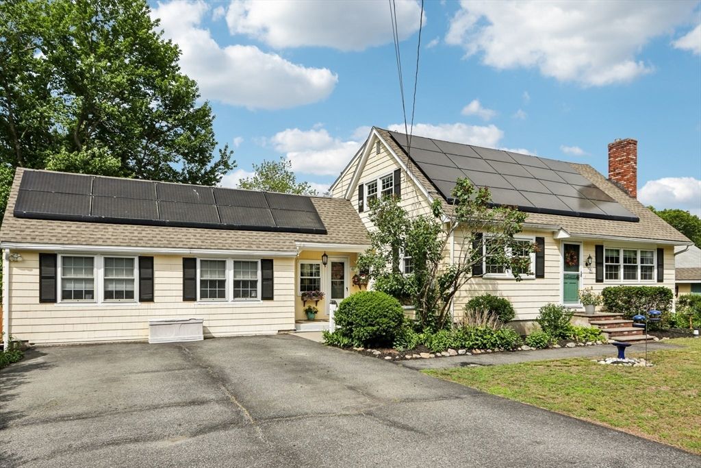 62 Charme Rd, Billerica, MA 01821