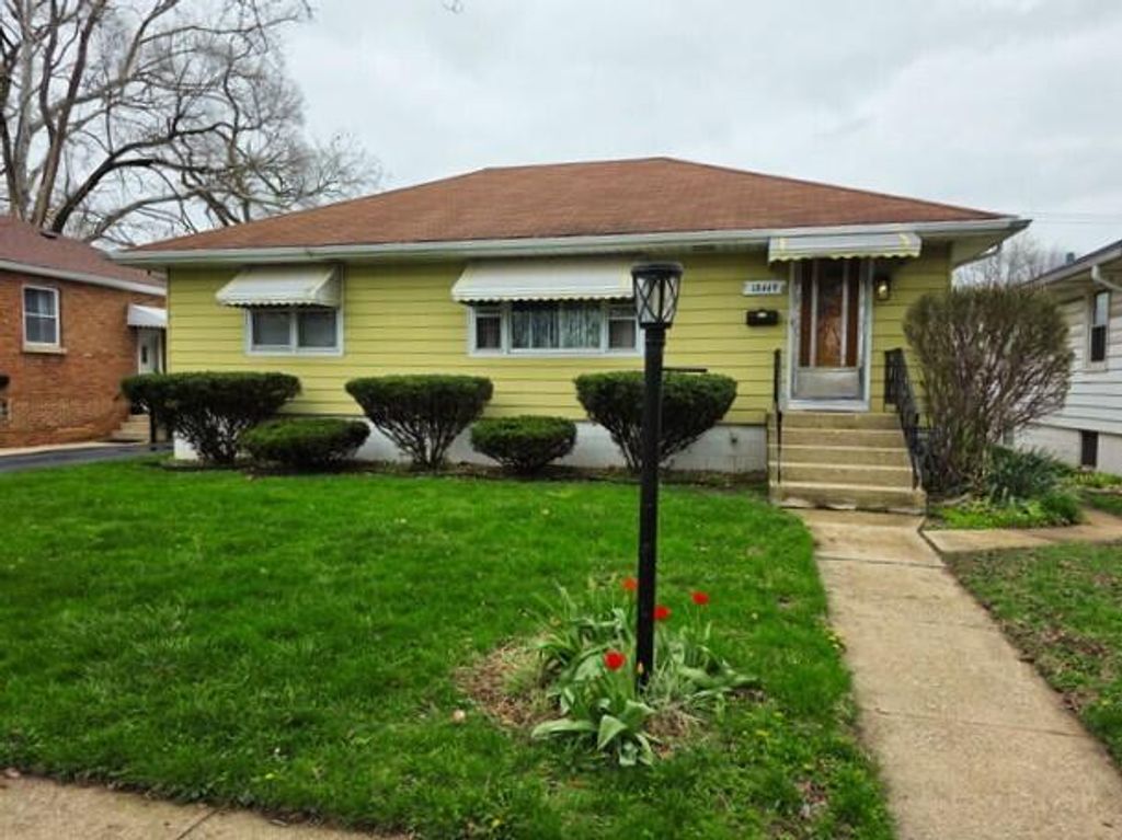 18449 Ridgewood Avenue, Lansing, IL 60438