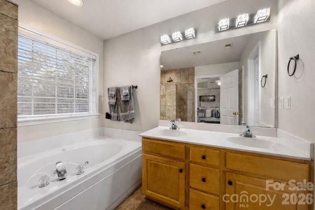 10944 Hellebore Road, Charlotte, NC 28213