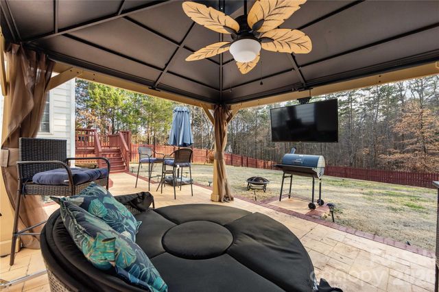 10944 Hellebore Road, Charlotte, NC 28213