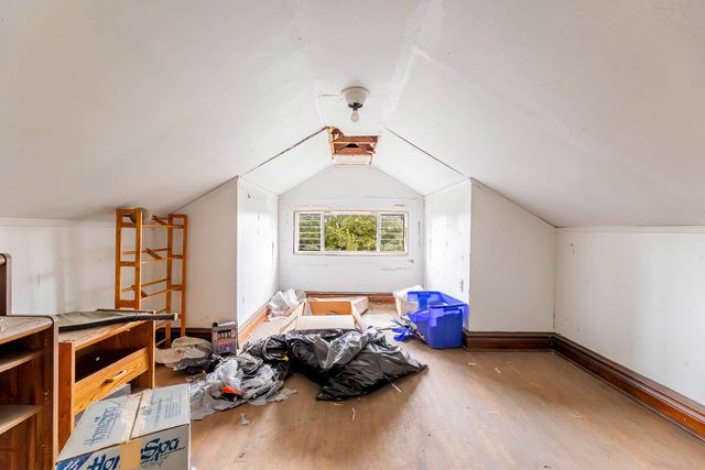 5733 S Whipple Street, Chicago, IL 60629