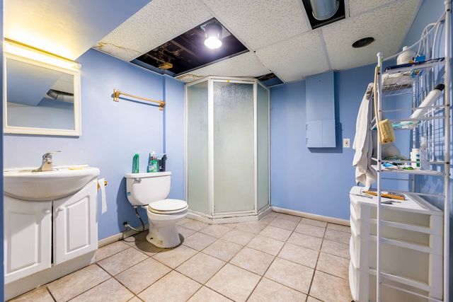 5733 S Whipple Street, Chicago, IL 60629