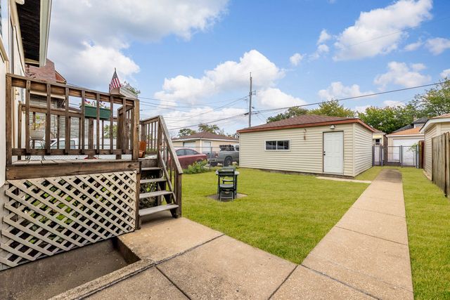 5733 S Whipple Street, Chicago, IL 60629