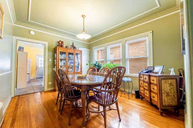 5733 S Whipple Street, Chicago, IL 60629