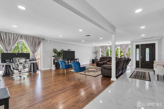 5 Phillip Drive, Edison, NJ 08820