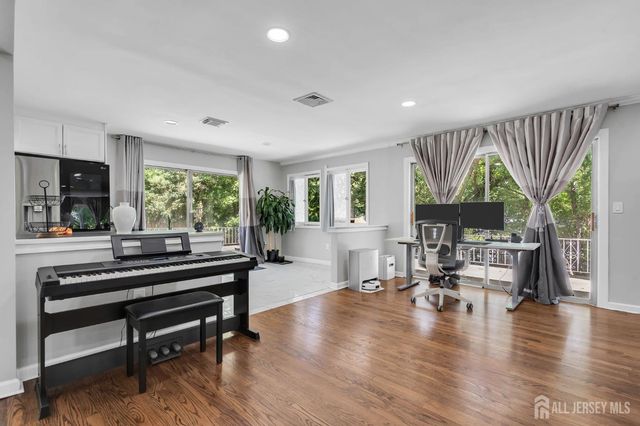 5 Phillip Drive, Edison, NJ 08820