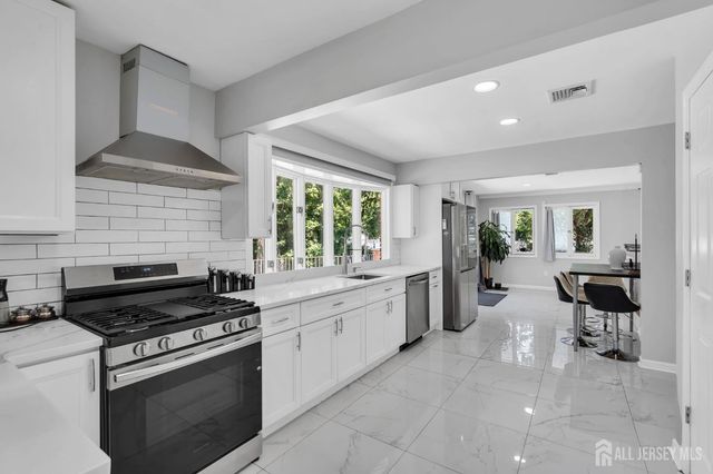 5 Phillip Drive, Edison, NJ 08820