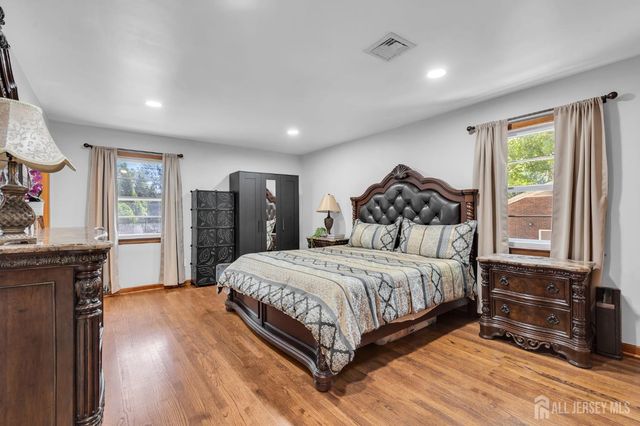 5 Phillip Drive, Edison, NJ 08820
