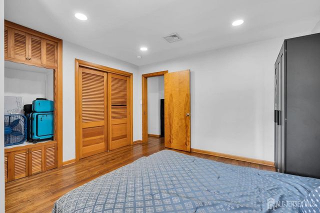 5 Phillip Drive, Edison, NJ 08820