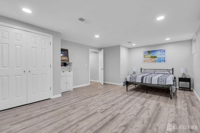 5 Phillip Drive, Edison, NJ 08820
