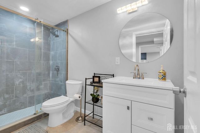 5 Phillip Drive, Edison, NJ 08820