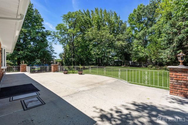 5 Phillip Drive, Edison, NJ 08820