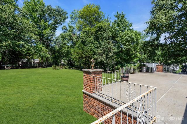 5 Phillip Drive, Edison, NJ 08820