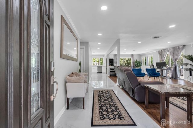 5 Phillip Drive, Edison, NJ 08820