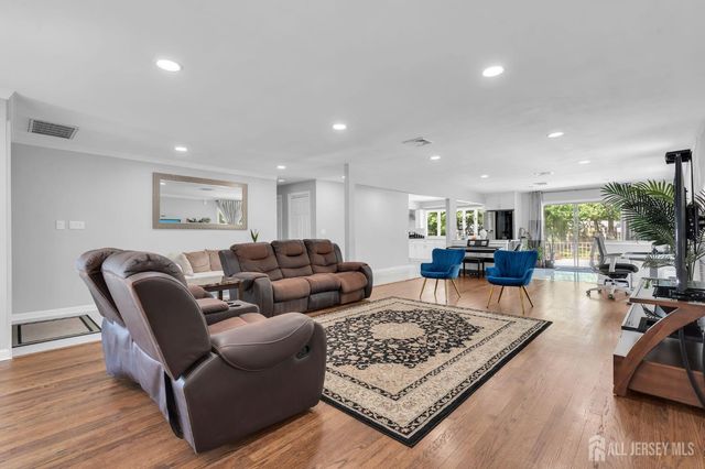 5 Phillip Drive, Edison, NJ 08820