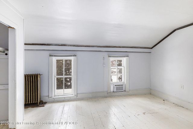 100 N Oakland Street, St. Johns, MI 48879