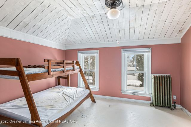 100 N Oakland Street, St. Johns, MI 48879