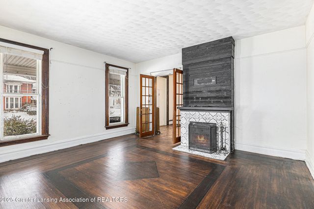 100 N Oakland Street, St. Johns, MI 48879