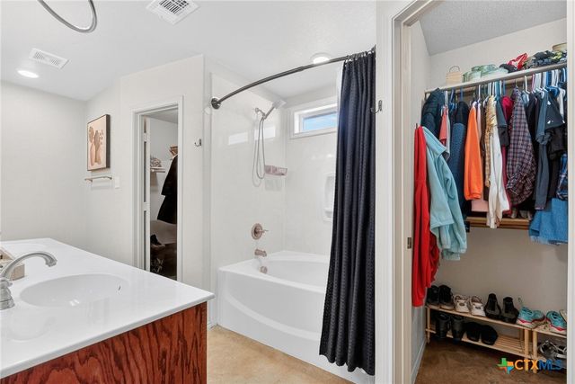 6805 Oliver Loving Drive, Killeen, TX 76549