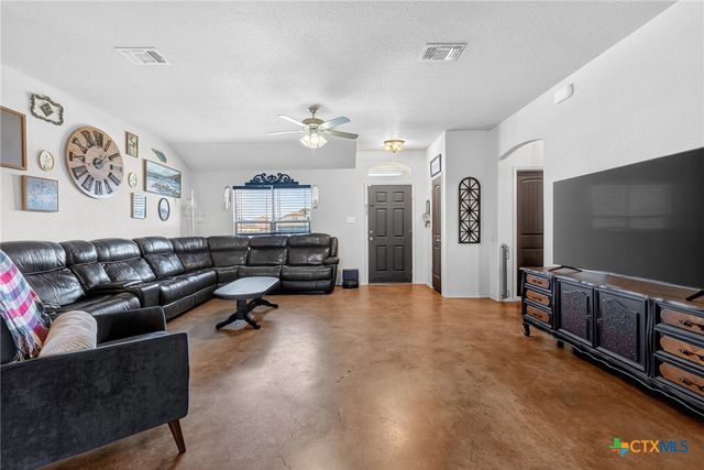 6805 Oliver Loving Drive, Killeen, TX 76549