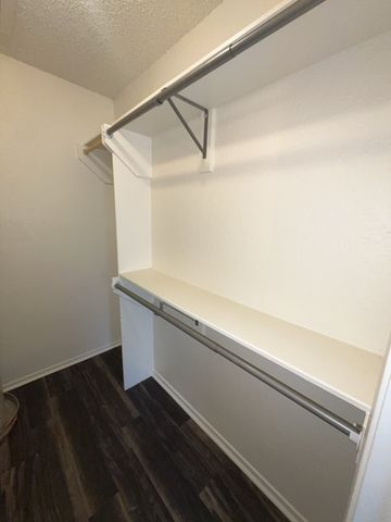 217 Pine Meadow Drive, Kennedale, TX 76060