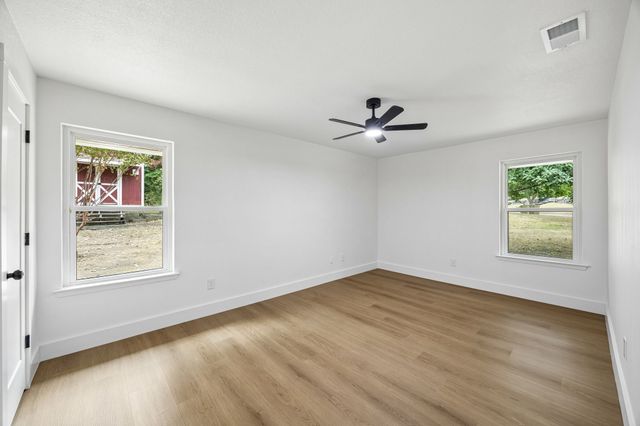 200 Willow Ridge Road, Fort Worth, TX 76103