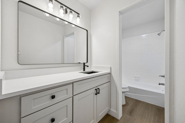 200 Willow Ridge Road, Fort Worth, TX 76103