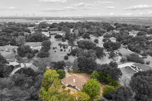 200 Willow Ridge Road, Fort Worth, TX 76103