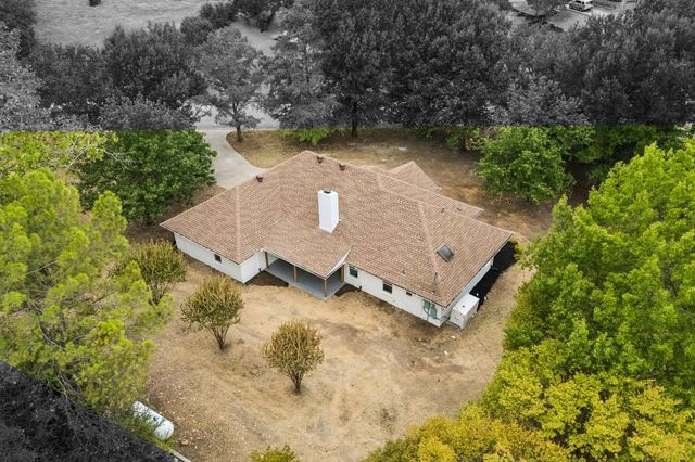 200 Willow Ridge Road, Fort Worth, TX 76103