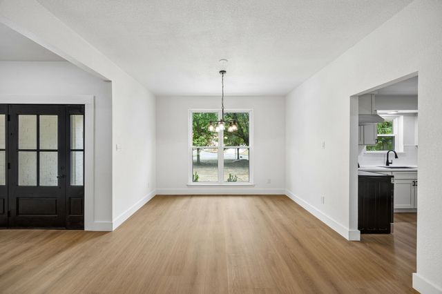 200 Willow Ridge Road, Fort Worth, TX 76103