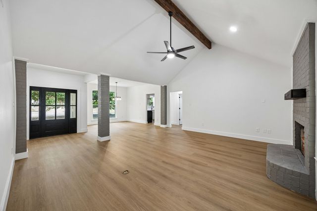 200 Willow Ridge Road, Fort Worth, TX 76103
