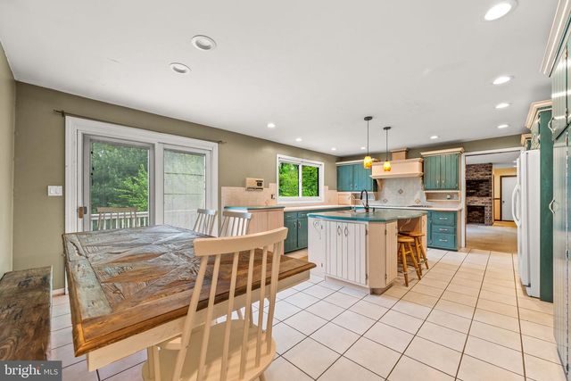 41 DEVON DR, Reading, PA 19606