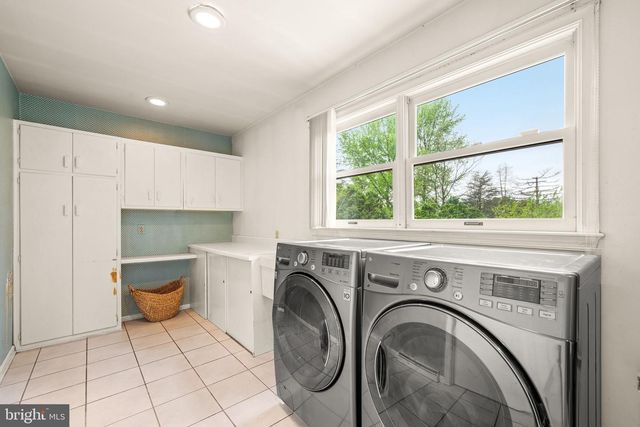 41 DEVON DR, Reading, PA 19606