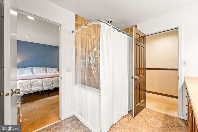 41 DEVON DR, Reading, PA 19606