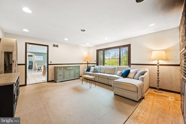 41 DEVON DR, Reading, PA 19606