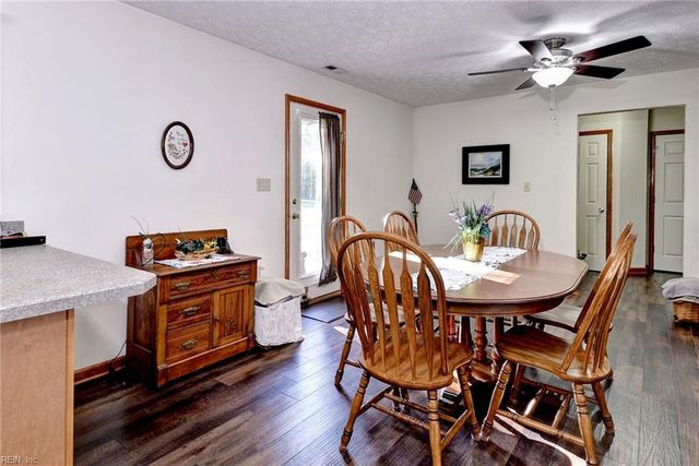 42 Gurwen DR, Smithfield, VA 23430