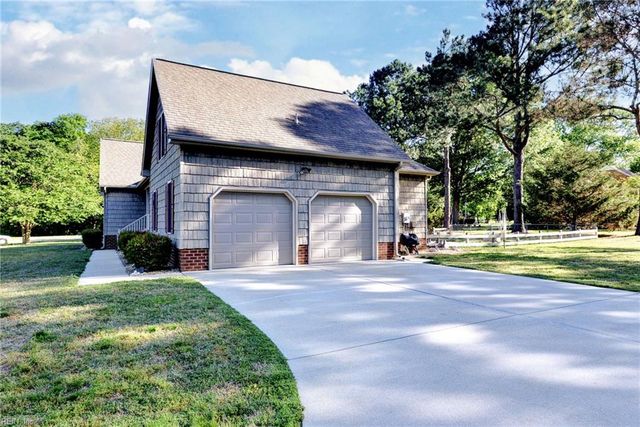 42 Gurwen DR, Smithfield, VA 23430